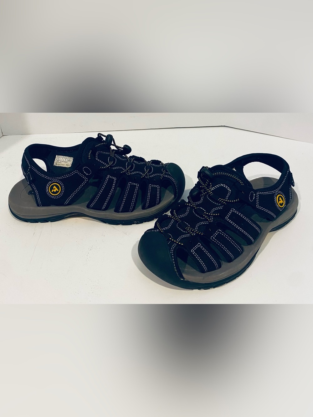 Atika Men’s Size 8 Black Closed Toe Outdoor Hiking Sport Sandals Water Shoes
